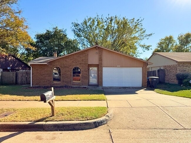Building Photo - 1233 Steinburg Ln
