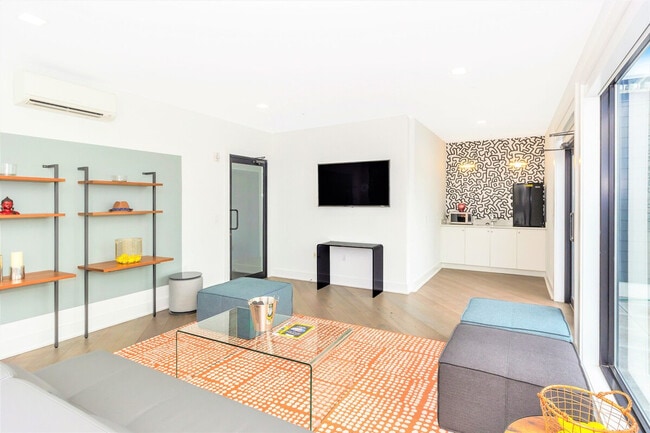 Photo - 451 15th St Unit ID1295529P