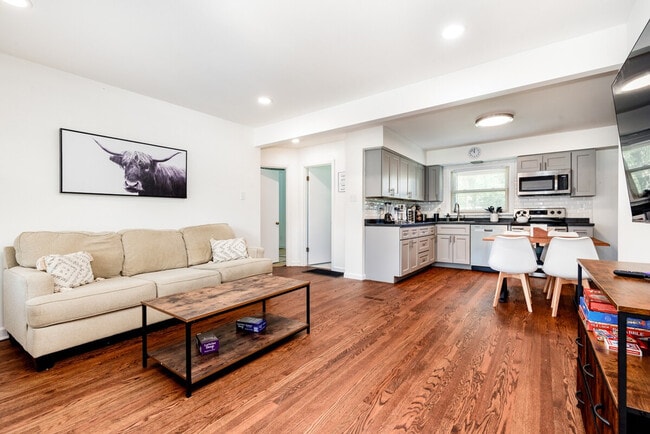 Photo - 4423 Vance Ave Unit SI ID1472883P