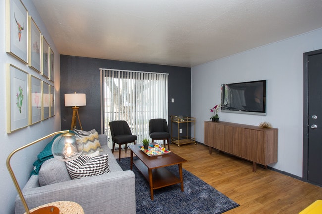 Photo - Aqua 16 Apartments