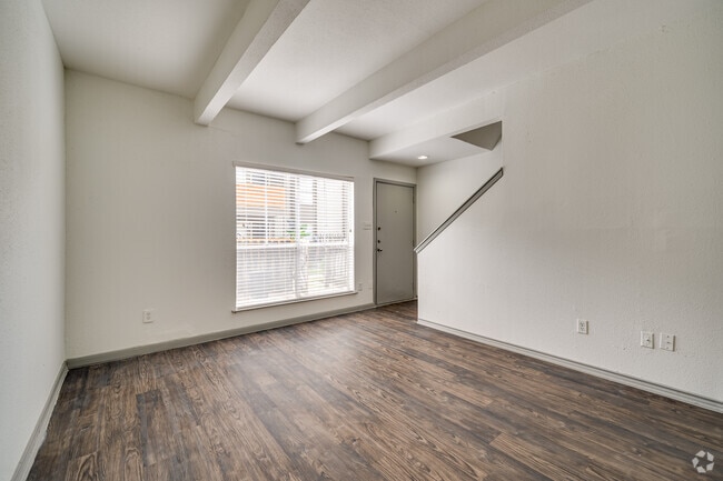 1BR, 1BA - 810SF - 3000 @ Med Center