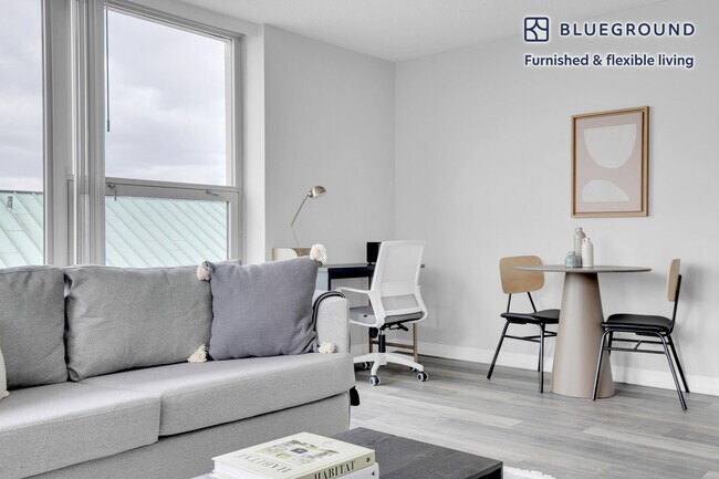 Photo - 5600 N Sheridan Rd Unit FL6-ID658