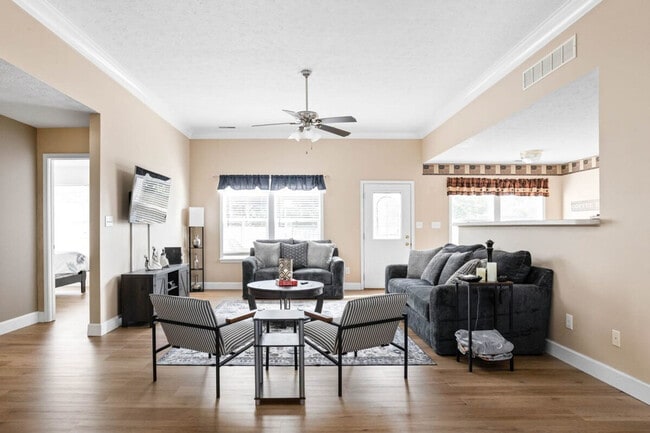 Building Photo - 3202 Grandview Way Unit ID1303753P