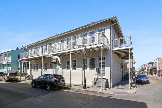 Photo - 741 Dauphine St