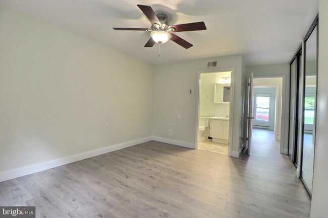 Photo - 10 Stamford Pl