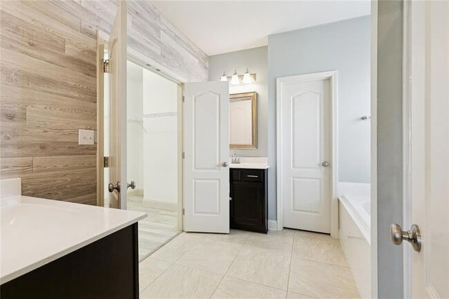 Photo - 2488 New Iberia Cir