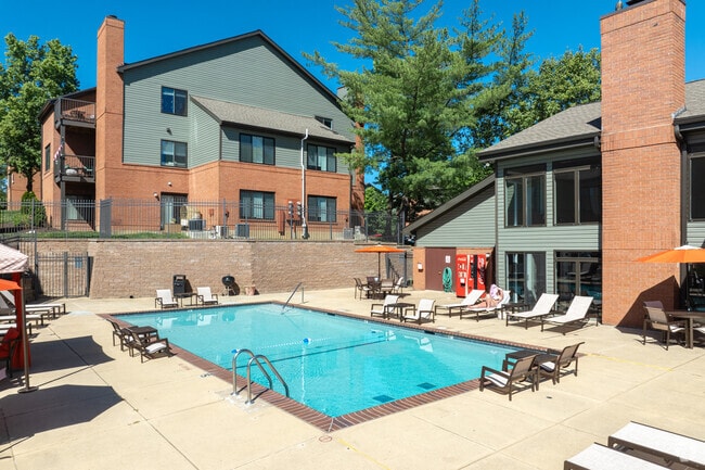 Pool - South Summit Apartments