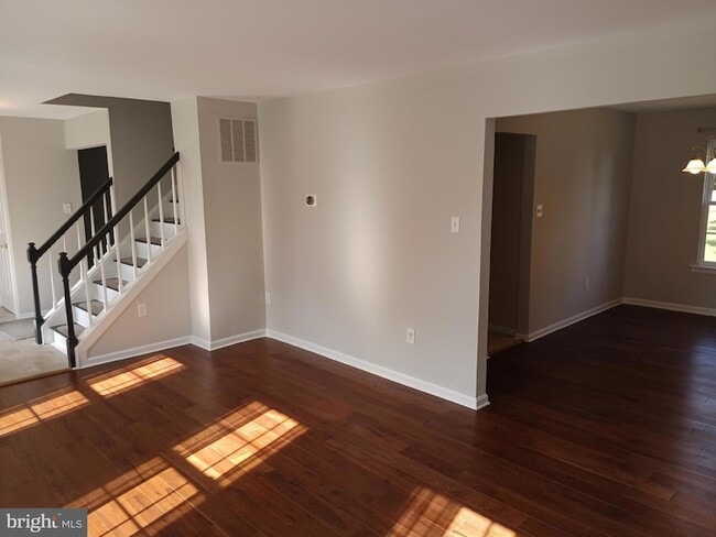 Photo - 345 Silver Ridge Dr