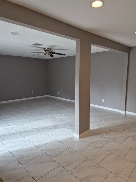 Building Photo - 15735 Munson Ln