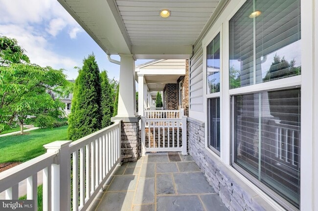 Photo - 140 Limpkin Ave