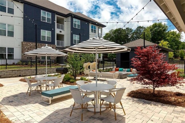 Photo - 5617 Oakley Industrial Blvd