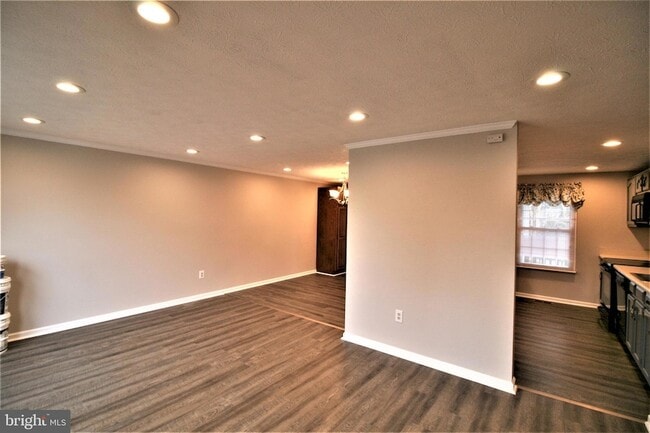 Photo - 507 Smoketree Ct