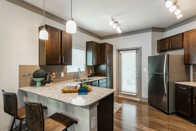 Photo - Cortland Avion Shadow Creek