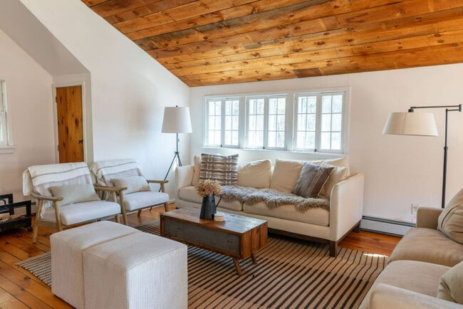 Building Photo - 21 Abbey Rd Unit ID1241292P