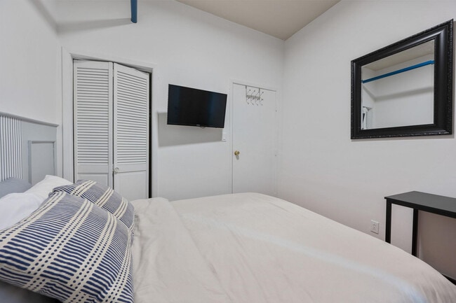 Photo - 446 10th Ave Unit FL2-ID1039019P