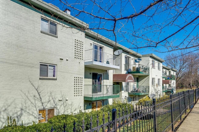 Photo - 450a Condon Terrace SE Unit SI ID1385959P