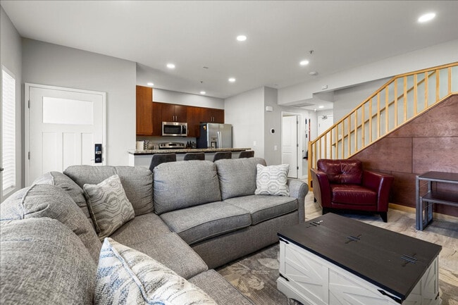 Photo - 502 S 15th St Unit ID1308960P