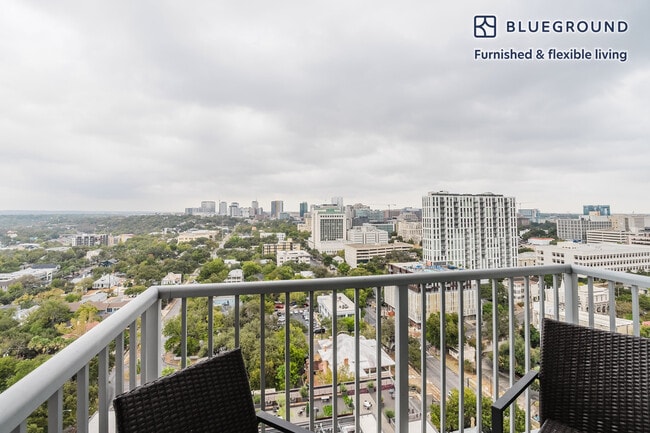 Photo - 615 W 7th St Unit FL20-ID283