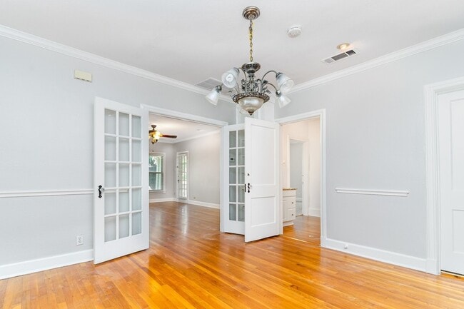 Photo - 4124 Herschel Ave