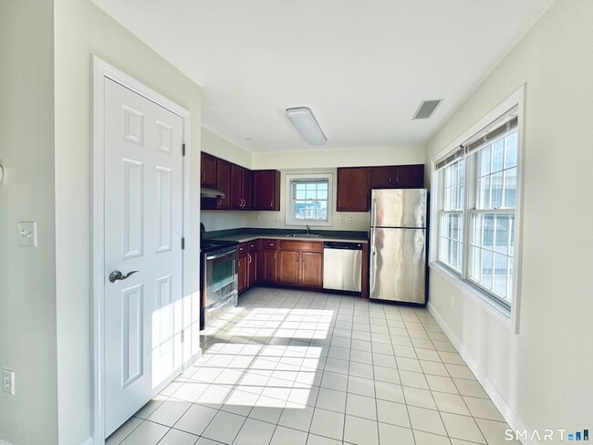 Photo - 54 Fairgate Dr