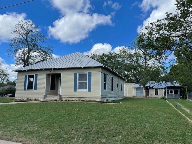 Photo - 422 S Orange St