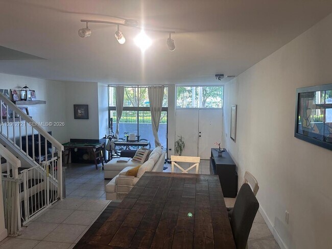 Photo - 3003 NE 183rd Ln