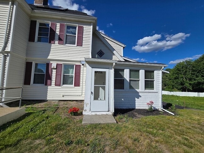 Photo - 239 Pleasant St Unit 1