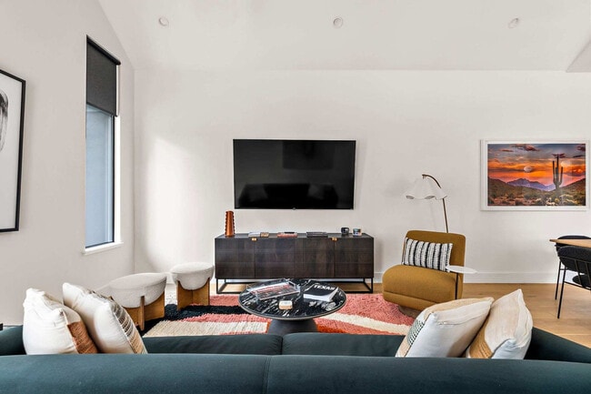 Photo - 705 W Annie St Unit ID1254588P