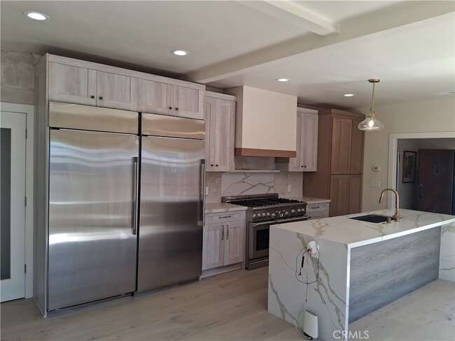 Photo - 2255 W 29th St