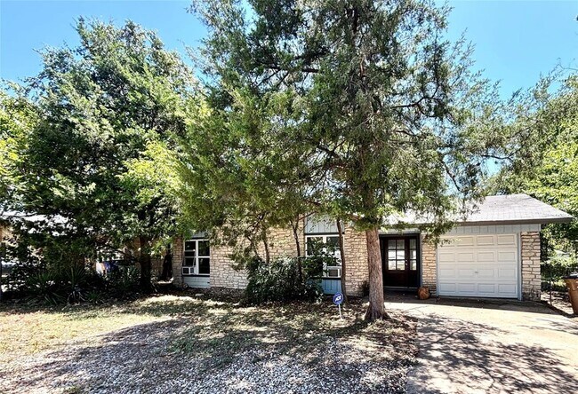 Building Photo - 1603 E 12th St