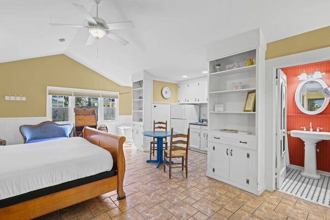 Photo - 205 SE 7th St Unit SI ID1359136P