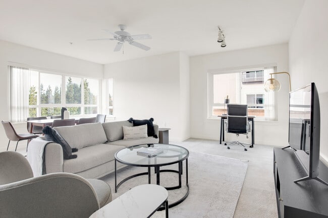 Building Photo - 10410 NE 2nd St Unit FL4-ID3049A