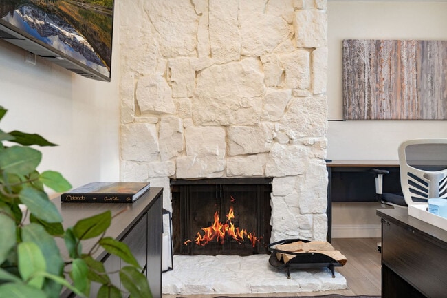 Photo - 940 Waters Ave Unit ID1339920P