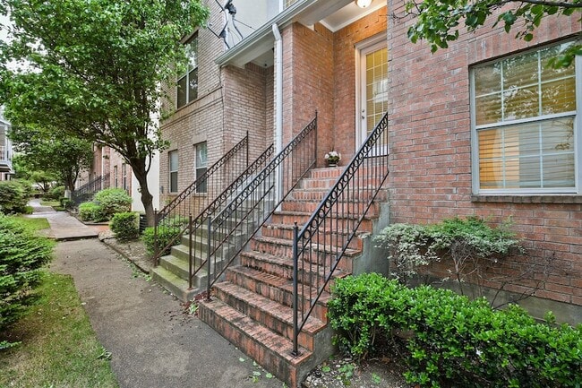 Photo - 5812 La Vista Dr