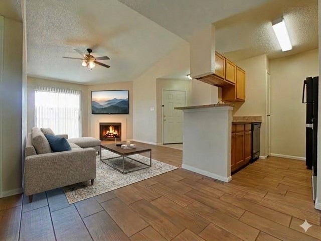 Building Photo - 3770 Lovers Wood Ln Unit 1005