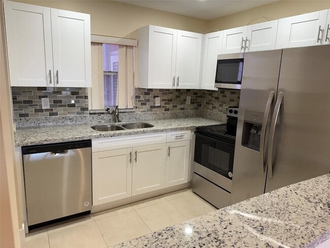 Photo - 1450 N Riverside Dr Unit 208