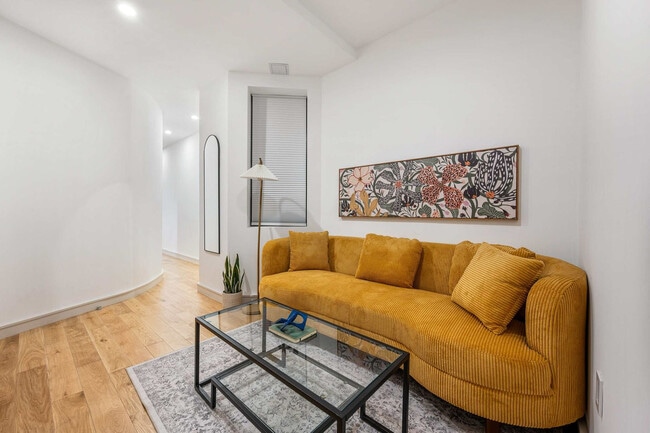 Building Photo - 491 2nd Ave Unit SI ID1316008P