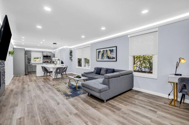 Photo - 1711 Seigle Ave Unit ID1268060P