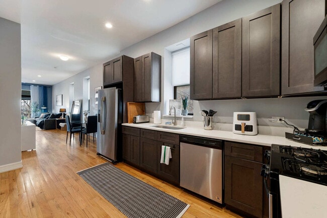 Photo - 109 S Paulina St Unit ID1244958P