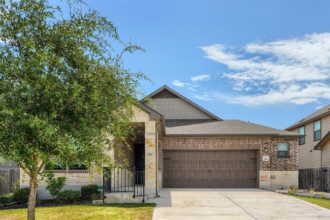 Photo - 199 Kennicott Dr