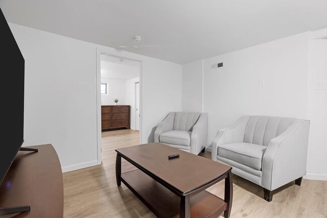 Building Photo - 6444 Wade Ave Unit SI ID1472881P