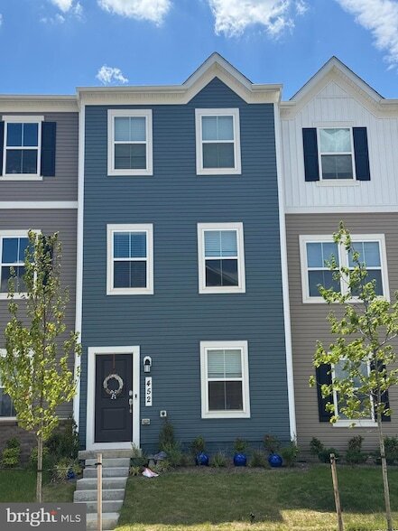 Photo - 452 18th Ave