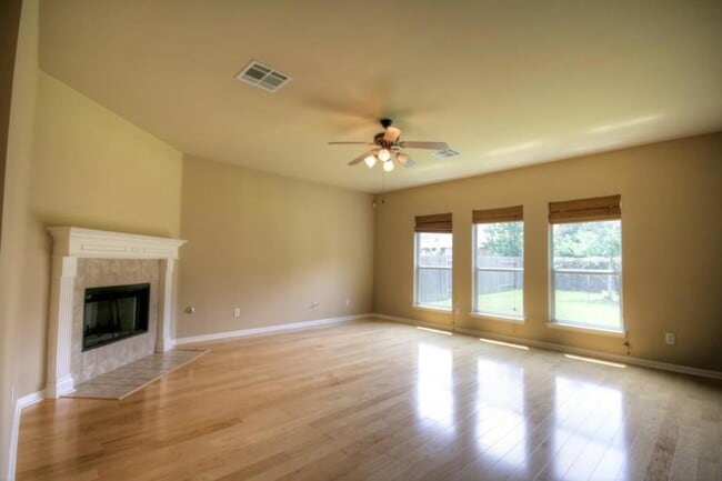 Photo - 9624 Castle Pines Dr