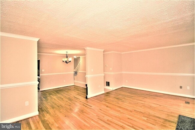 Photo - 118 Middle Point Ct