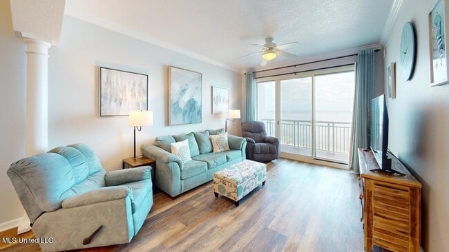 Photo - 2228 Beach Dr Unit 704