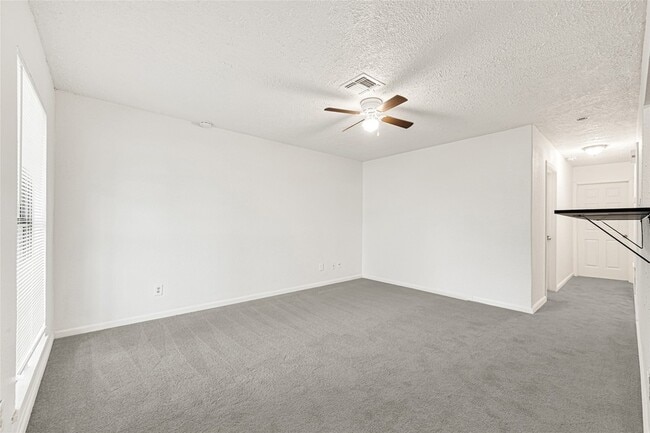 Photo - 622 N 13th St