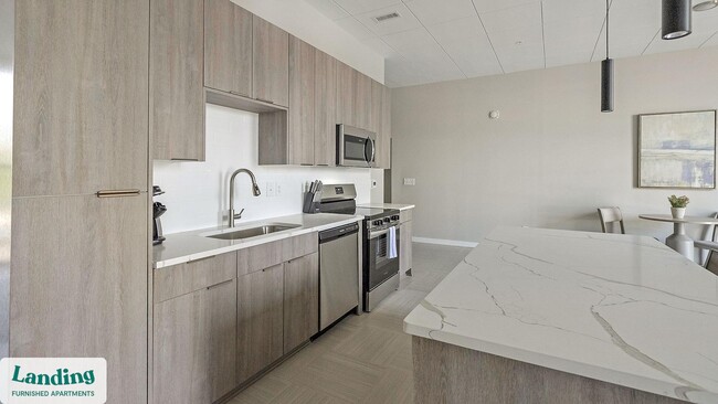 Photo - 600 19th St N Unit 204