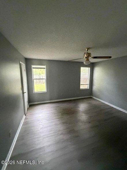 Photo - 5061 Knightsbridge Cir N