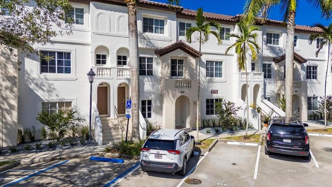 Photo - 5030 SW 126th Ave Unit 203