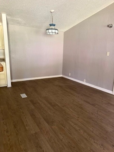 Photo - 4915 Apache Ln